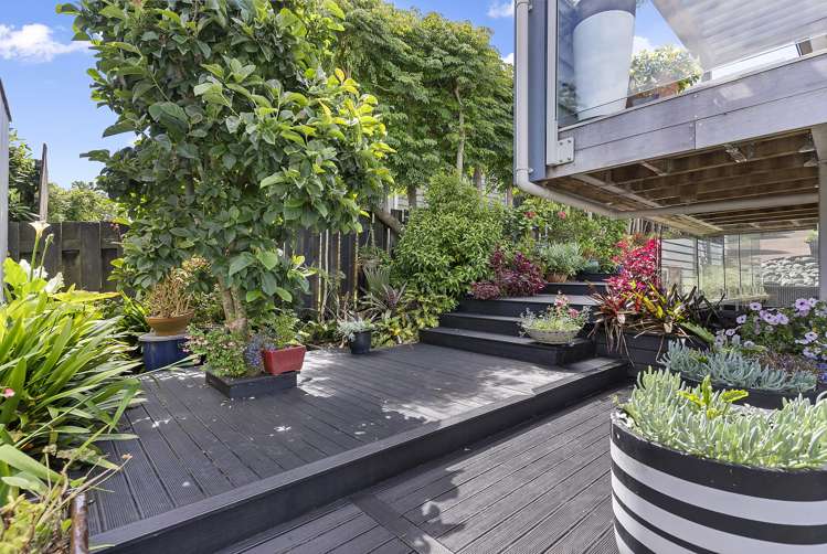 2/46 Sunset Road Unsworth Heights_21