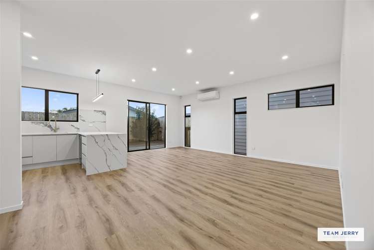 27 Jandell Crescent Bucklands Beach_5