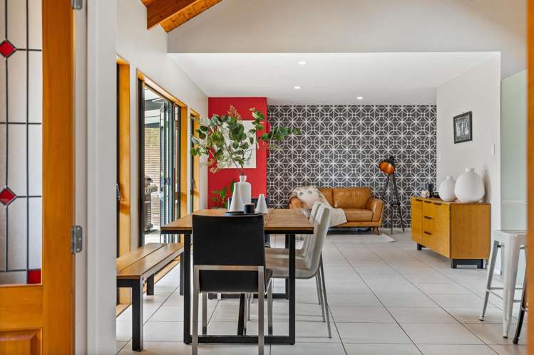 7 Attwood Road Paremoremo_9