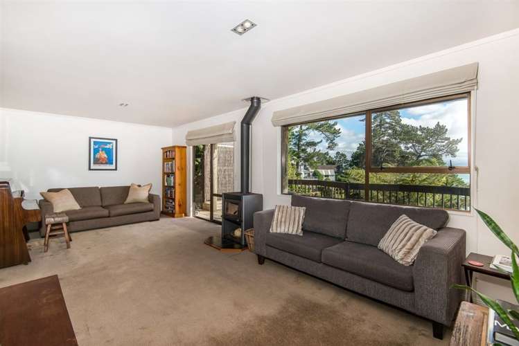 2/32 Jacaranda Avenue Beach Haven_5