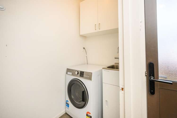 8 Dalzien Place Feilding_11