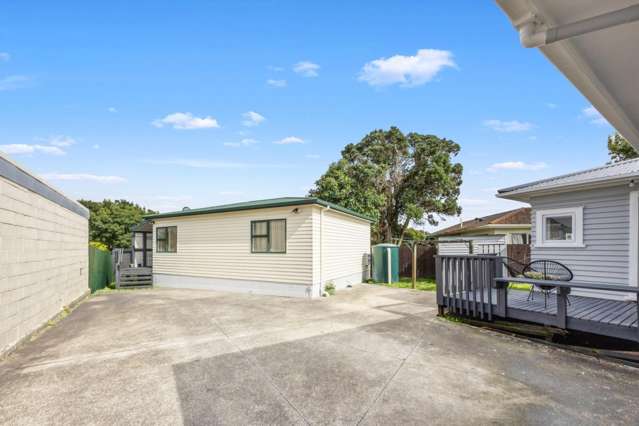 Cozy & Convenient Living in the Heart of New Lynn