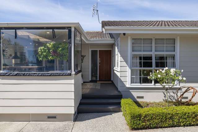 4 Fiona Place Dinsdale_1