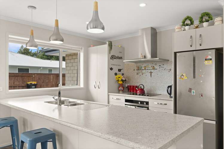 8 Maple Grove Solway_9