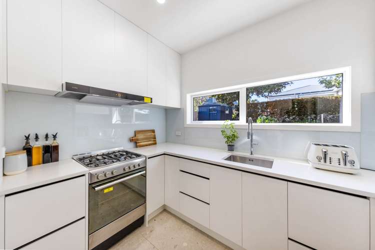 34 Mewburn Avenue Mt Eden_25