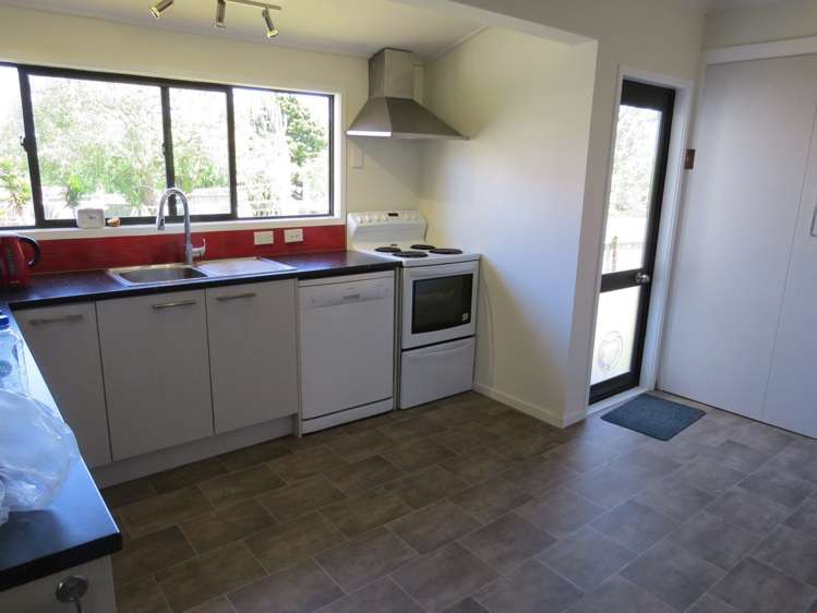 6 Cemetery Road Waiuku_4