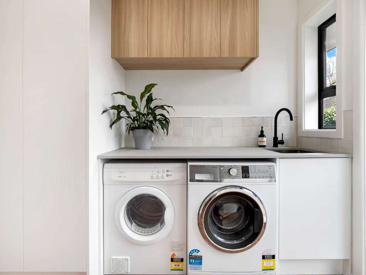 53 Woodbury Street Russley_10