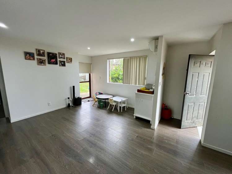 57 Woodbank Drive Glen Eden_4