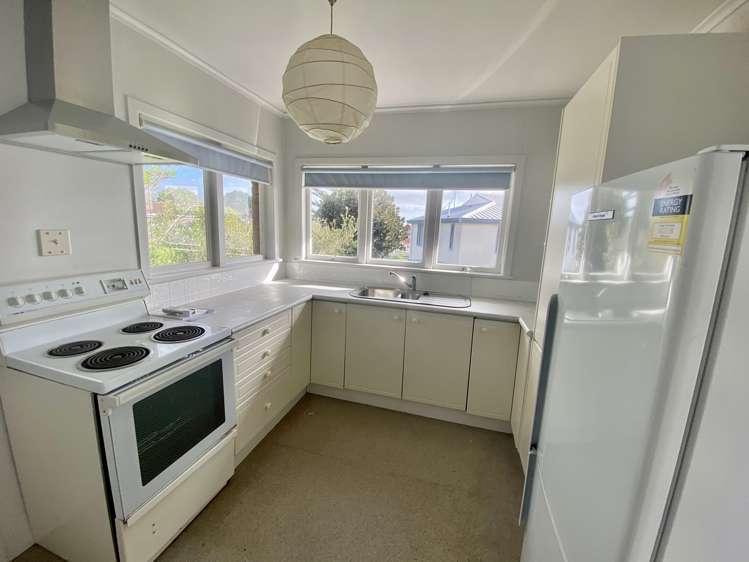 2/6 Stone Street Hauraki_4