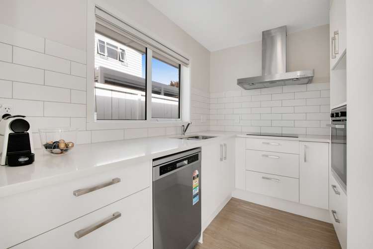 23 Wylie Avenue Sunnynook_4