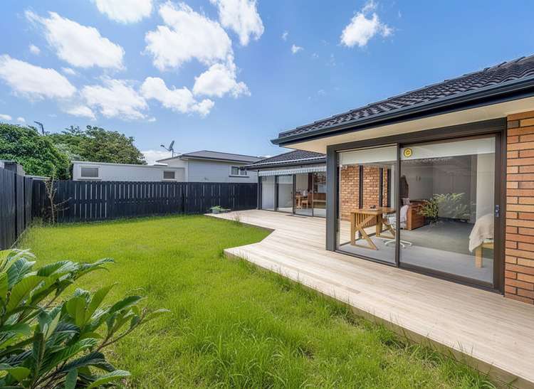 21A Eastern Beach Road Eastern Beach_13