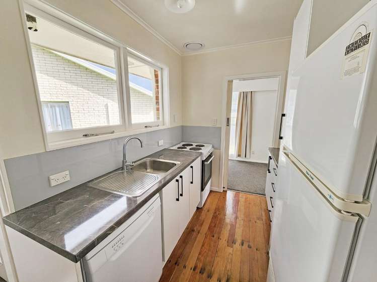 10 Amberley Grove 10609_7