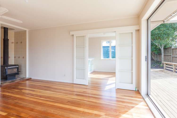 2 Trojan Crescent New Lynn_10