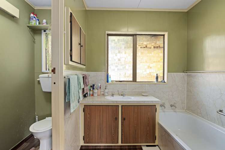 61 Eighty Eight Valley Road Wakefield_13