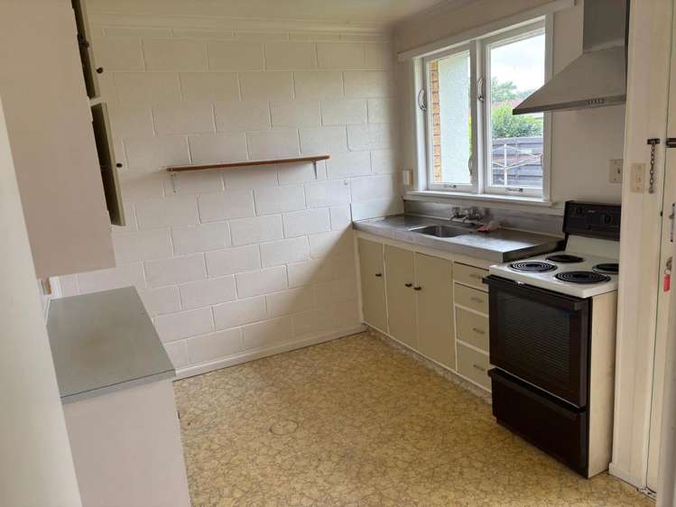 2/494 Devonport Rd 1047_5