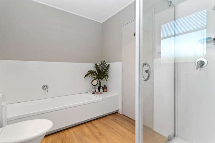 11a Emma Place Pukete_6