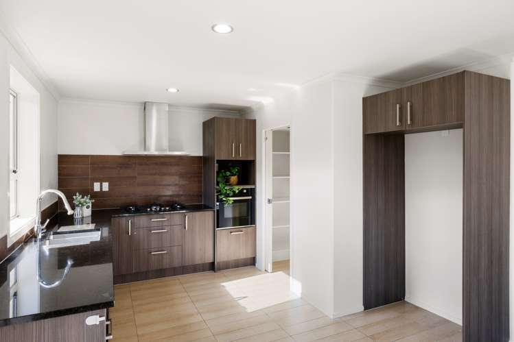 6 Cabourne Drive Glenview_6