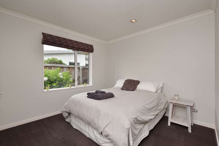 17 Springbrook Lane Northwood_10