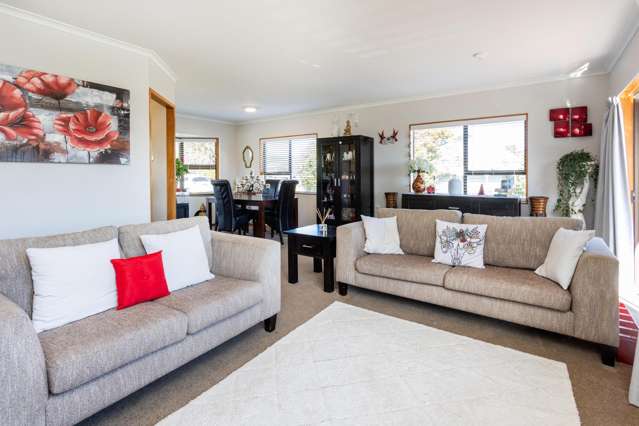 1/7 Gerald Stokes Avenue Helensville_2