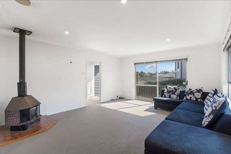 42 Cyclarama Crescent Massey_13