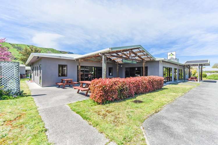 84 Main Road Tapawera_48