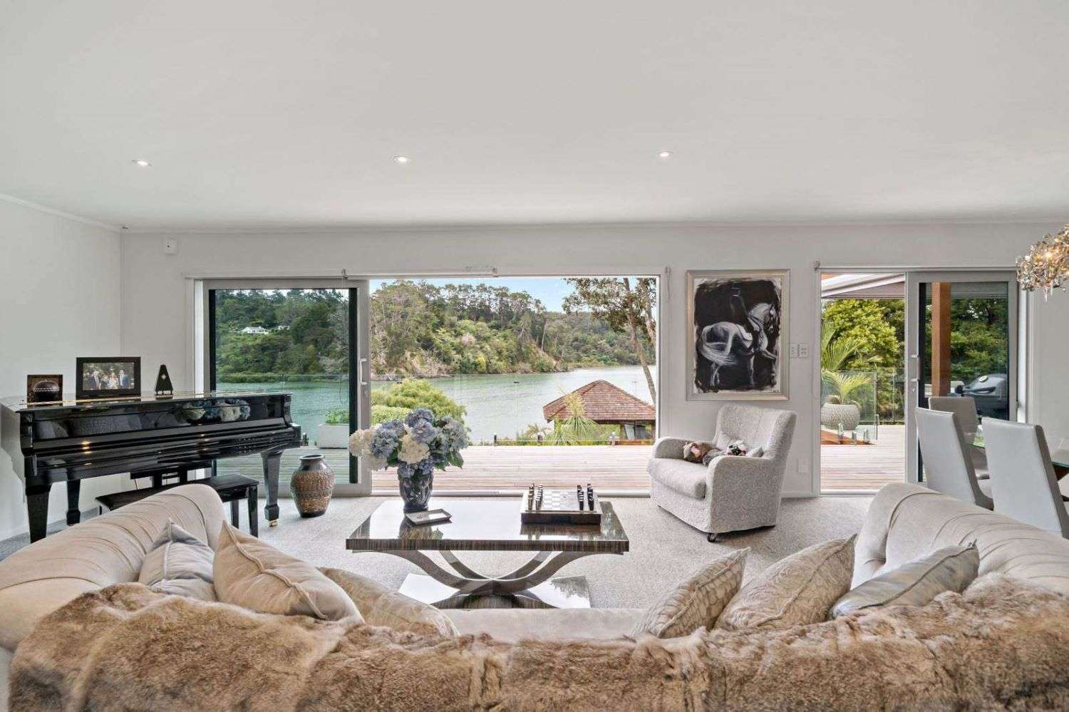 14 Oscar Road in Greenhithe, North Shore, Auckland