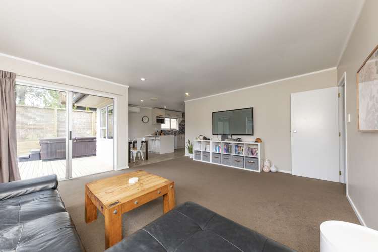 21 Seakens Way Glen Eden_9
