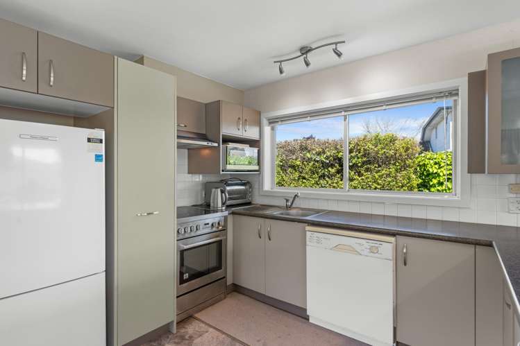 35 Charles Upham Avenue Hillmorton_7