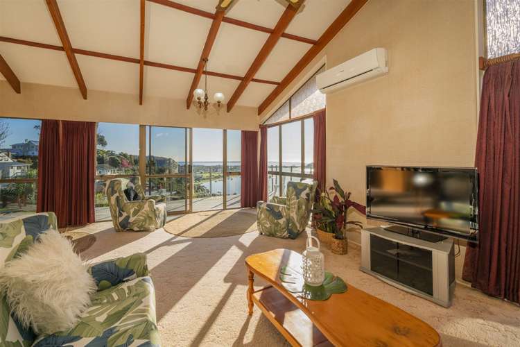 1 Pine Grove Tairua_5