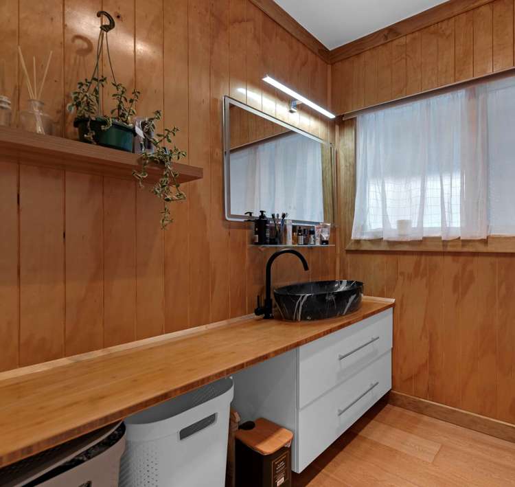 22 Lawrence Crescent Hillpark_13