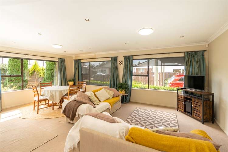 528 Grey Street Hamilton East_2