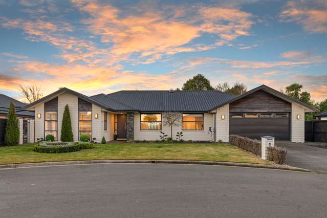 Modern Living Meets Lakeside Charm