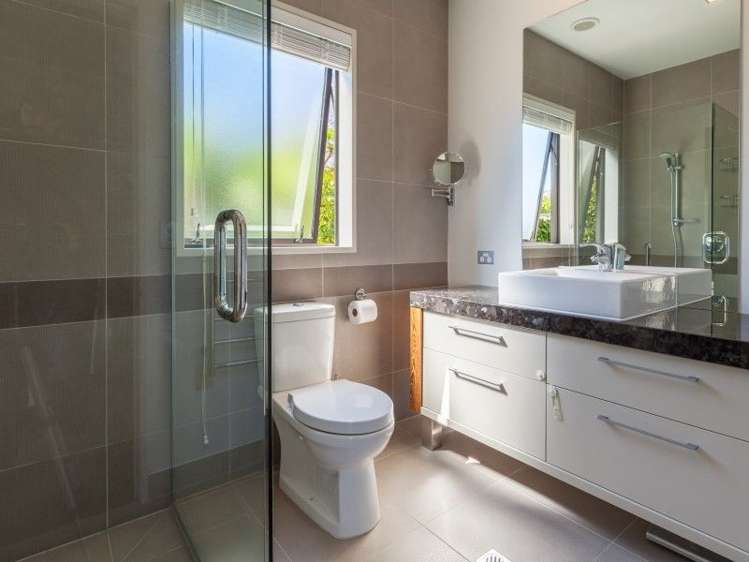 2 Glengarry Court Jacks Point_10