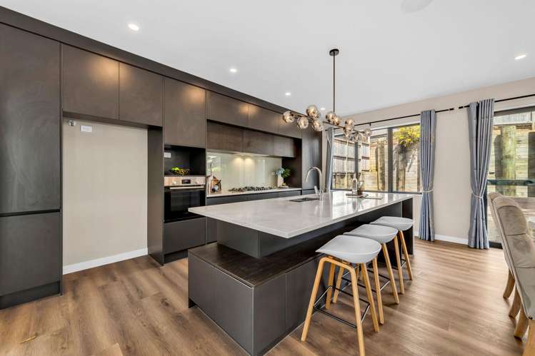 4 Alluvial Street Flat Bush_4