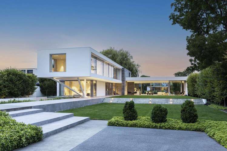 No, Mr Bond, I expect you to buy: ‘007’ home shatters house price record