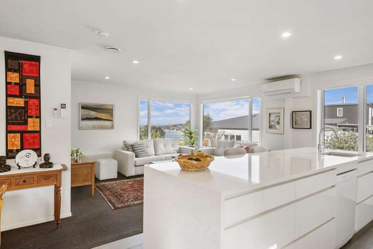 28b Beach Road Manly_13