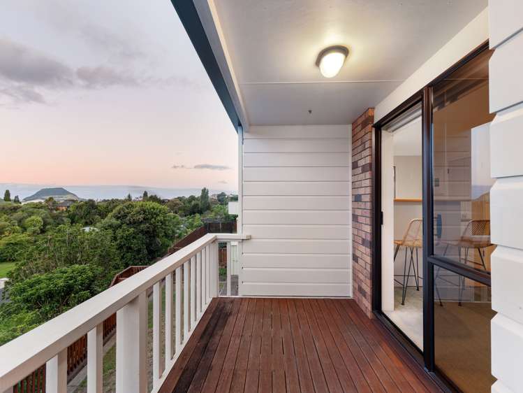 50 Hillcrest Road Otumoetai_12