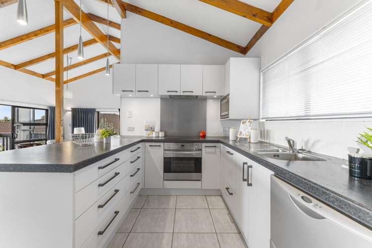 2/2 Monde Place Clover Park_14