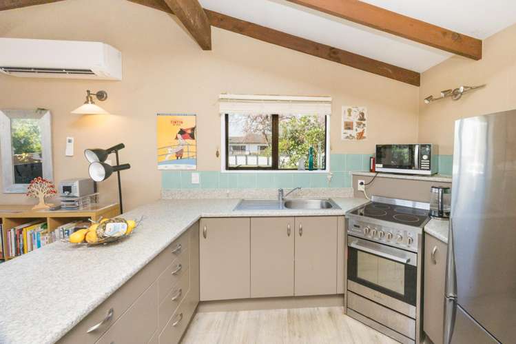 8 Cousins Avenue East Foxton Beach_5