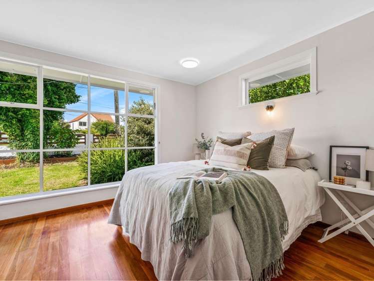 207 Sturges Road 11401_6