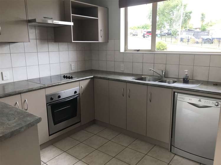 4 Nykki Place Papakura_4