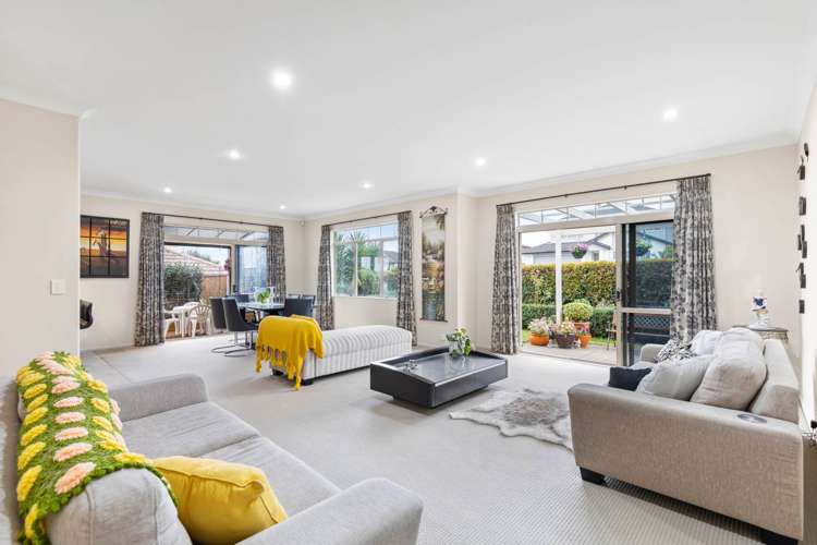 27 Amaretto Avenue Flat Bush_16