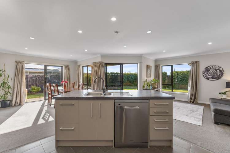 8 Brompton Close Richmond Heights_7