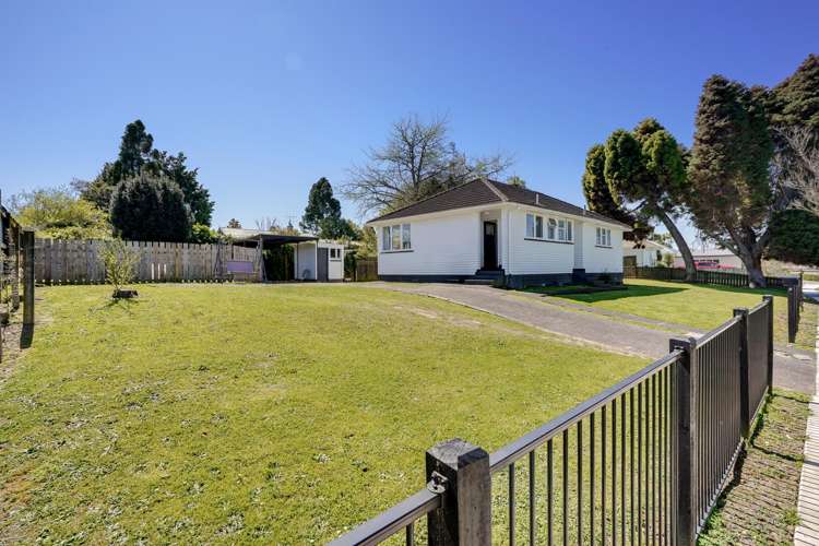29 Masefield Drive Enderley_20