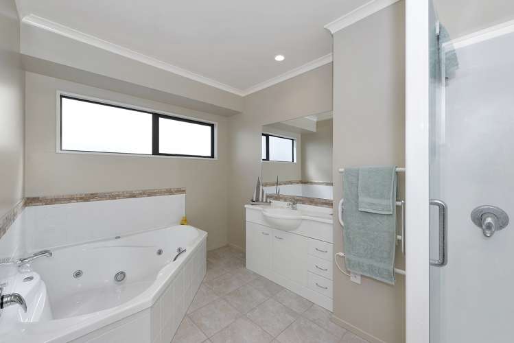 7 Stratford Place Huntington_15