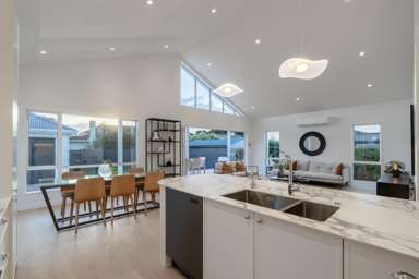 52 Renfrew Avenue_3
