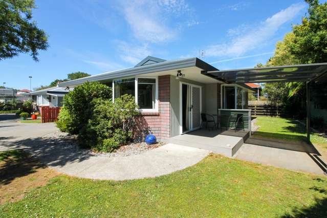 2/672 Bank Street Te Awamutu_1