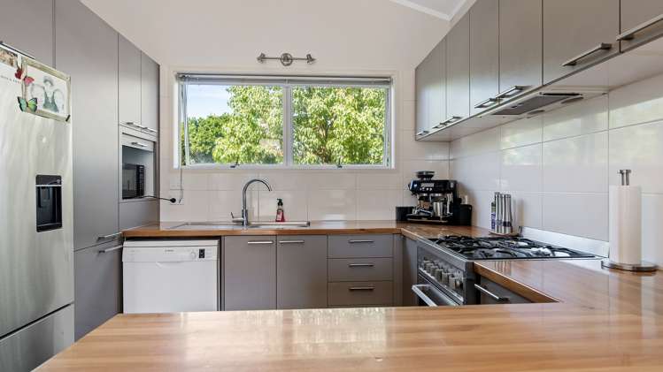 93 Coopers Road Gate Pa_7