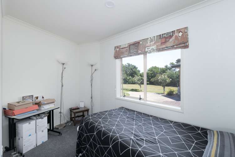 1329 Devon Road Waitara_12