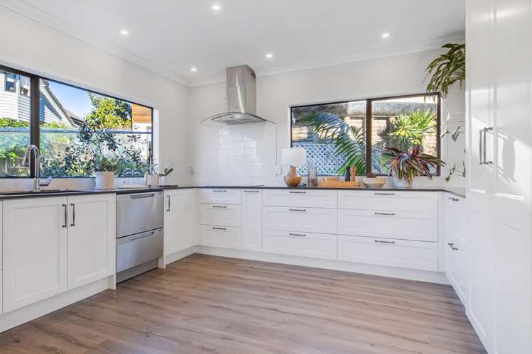 32 Bellbird Rise Murrays Bay_11